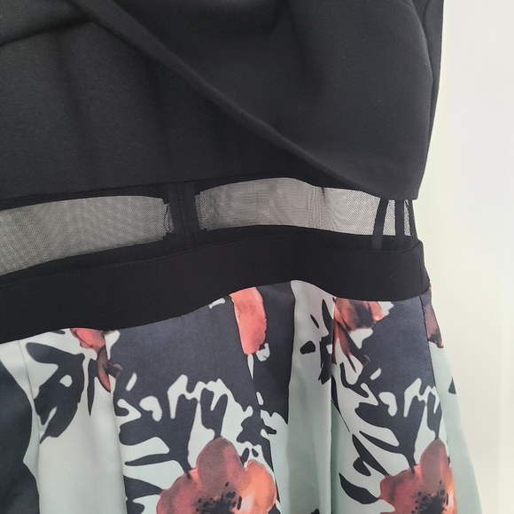 Floral gown - Picture 3 of 4